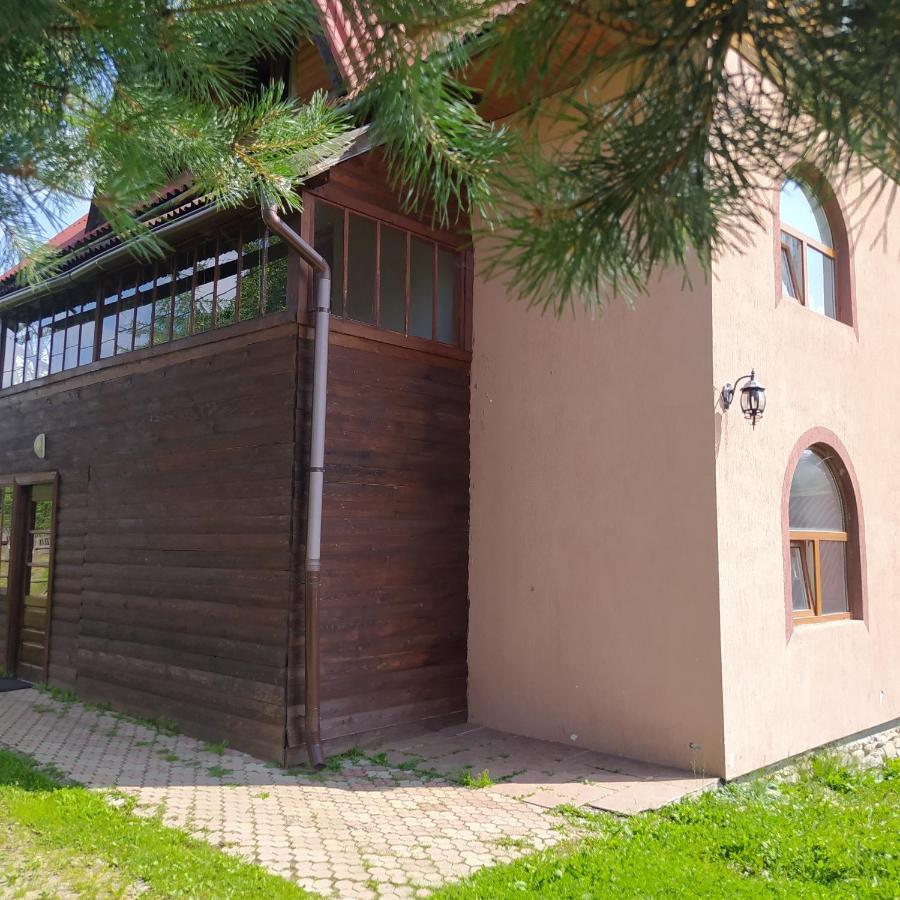 Мальва Apartment Lazeshchyna Luaran gambar